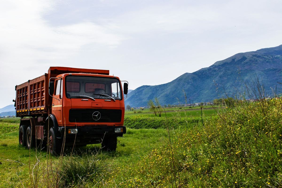 Hauling truck
